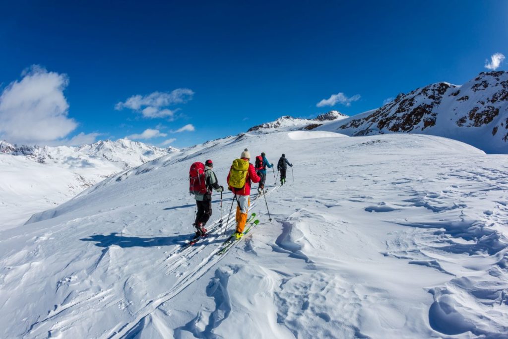 Skitour zur Ötzifundstelle mit dem Extrem-Skifahrer Axel Naglich<br/>Skitour al luogo di ritrovamento di Ötzi con lo scialpinista Axel Naglich <br/>Skitour to the findspot of the Iceman wit the extreme athlete Axel Naglich<br/><br/>