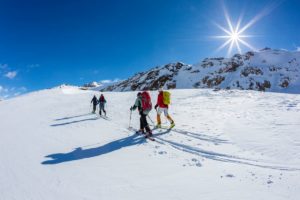 Skitour zur Ötzifundstelle mit dem Extrem-Skifahrer Axel NaglichSkitour al luogo di ritrovamento di Ötzi con lo scialpinista Axel Naglich Skitour to the findspot of the Iceman wit the extreme athlete Axel Naglich