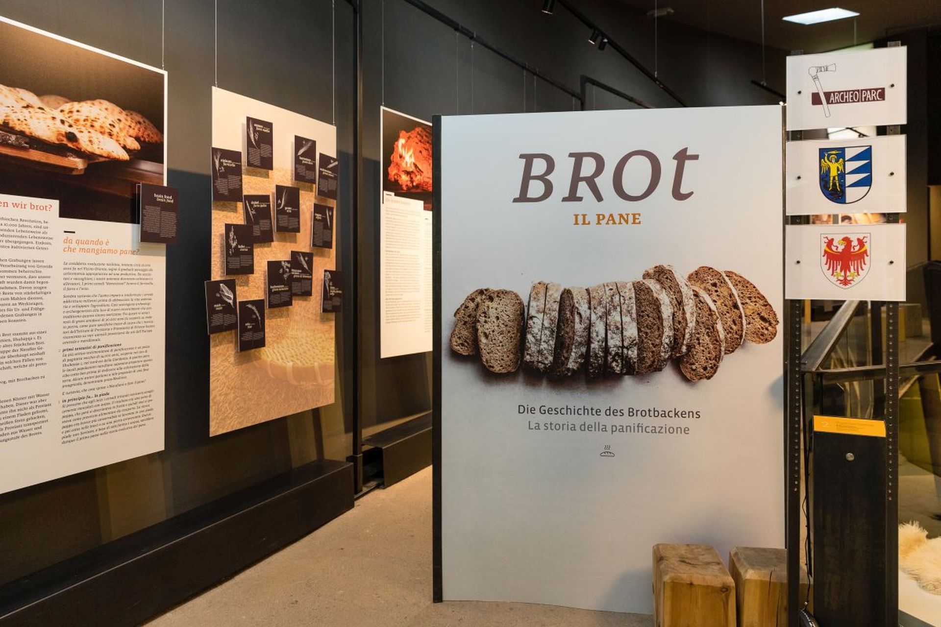 Sonderausstellung zur Geschichte des Brotbackens im archeoParc SchnalstalMostra temporanea sulla storia della panificazione nellarcheoParc Val SeanlesSpecial exibition about the history of bread making at the archeoParc Val SenalesJune 2020