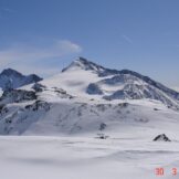 Skitour zur Ötzifundstelle<br />Skitour al luogo di ritrovamento dellUomo venuto dal ghiaccio<br />Skitouring trip to the findspot of the Iceman<br /><br />Ötzi Glacier Tour