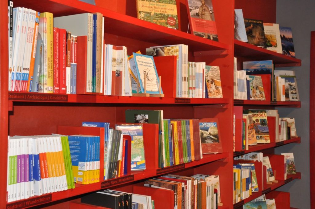 Museumsshop<br/>Shop del museo<br/>Bookshop