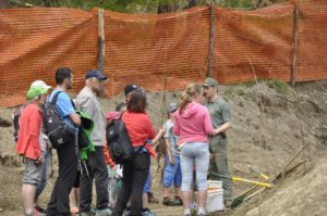 Bäume pflanzen beim Tag der MuseenPiantare alberi al giorno dei museiPlanting trees during the day of museumsMay 2016