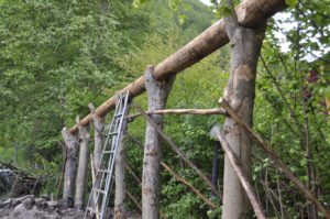 Arbeiten für das neue Areal im FreilichtbereichLavori nellarea nuova della zona allaperto dellarcheoParc della val SenalesWorking for the new outside area of archeoParc Summer 2016
