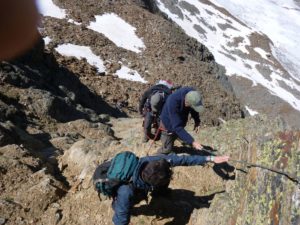 Gletschertour zur Ötzifundstelle mit Hans KammerlanderEscursione alpinistica al luogo di ritrovamento dellUomo venuto dal ghiaccio con Hans KammerlanderMountaineering trip to the findspot of the Iceman with Hans KammerlanderÖtzi Glacier Tour Summer 2016