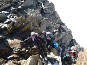 Gletschertour zur Ötzifundstelle mit Hans KammerlanderEscursione alpinistica al luogo di ritrovamento dellUomo venuto dal ghiaccio con Hans KammerlanderMountaineering trip to the findspot of the Iceman with Hans KammerlanderÖtzi Glacier Tour Summer 2016