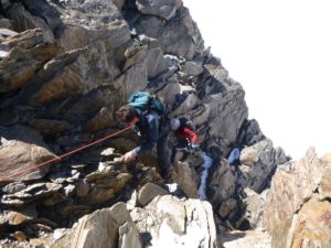 Gletschertour zur Ötzifundstelle mit Hans KammerlanderEscursione alpinistica al luogo di ritrovamento dellUomo venuto dal ghiaccio con Hans KammerlanderMountaineering trip to the findspot of the Iceman with Hans KammerlanderÖtzi Glacier Tour Summer 2016