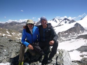 Gletschertour zur Ötzifundstelle mit Hans KammerlanderEscursione alpinistica al luogo di ritrovamento dellUomo venuto dal ghiaccio con Hans KammerlanderMountaineering trip to the findspot of the Iceman with Hans KammerlanderÖtzi Glacier Tour Summer 2016