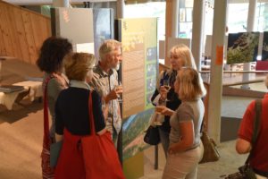 Eröffnung der Ausstellung Ein Haus wie damals. Bauen mit Holz, Lehm und Reet seit 5.000 JahrenInaugurazione della mostra La casa di Ötzi. Ricostruzione di una capanna preistorica Opening ceremony of the archeoParc exhibition on reconstructing a Bell-Baker Culture housef.l.t.r. Annaluisa Pedrotti, Nicola Degasperi, Raffaella Poggiani, Cristina LonghiJuly 2016