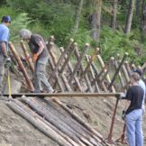 Die archeoParc-Bauwoche 2016<br /> Una settimana allinsegna delle capanne di Ötzi 2016<br />House Building Week 2016<br /><br />July 2016