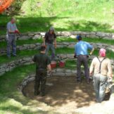Die archeoParc-Bauwoche 2016<br /> Una settimana allinsegna delle capanne di Ötzi 2016<br />House Building Week 2016<br /><br />July 2016