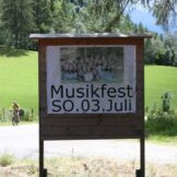Die archeoParc-Bauwoche 2016<br /> Una settimana allinsegna delle capanne di Ötzi 2016<br />House Building Week 2016<br /><br />July 2016