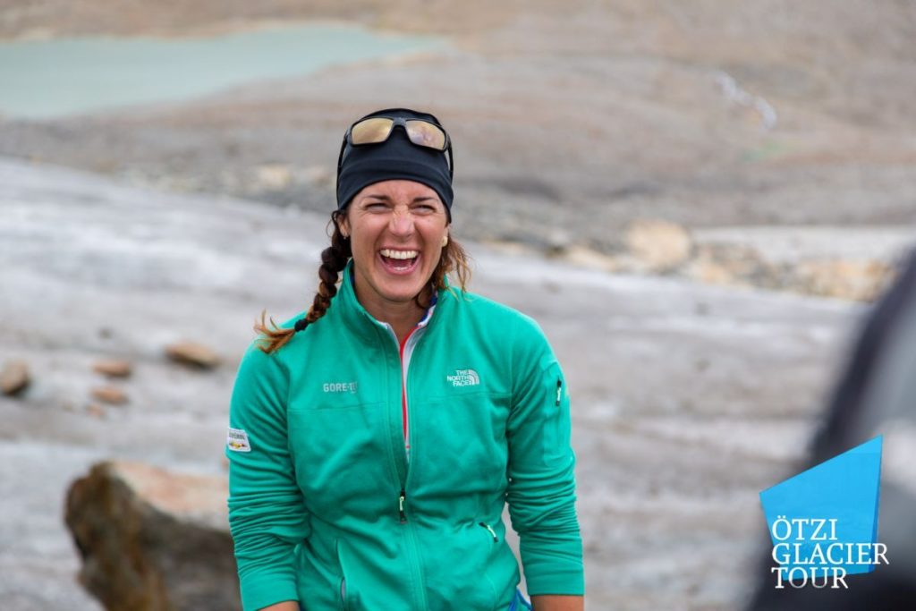 Gletschertour zur Ötzifundstelle mit Tamara Lunger<br/>Escursione alpinistica al luogo di ritrovamento dellUomo venuto dal ghiaccio con Tamara Lunger<br/>Mountaineering trip to the findspot of the Iceman with Tamara Lunger<br/><br/>Ötzi Glacier Tour Summer 2016