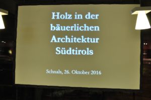 Vortrag zu Holz in der bäuerlichen Architektur mit Helmut Stampfer im archeoParc SchnalstalConferenza sul legno nellarchitettura rurale di Helmut Stampfer allarcheoParc Val Senales Presentation about wood in the rural architecture by Helmut Stampfer at the archeoParc Val Senales valleyOctober 2016