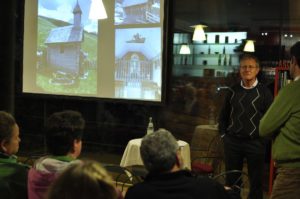 Vortrag zu Holz in der bäuerlichen Architektur mit Helmut Stampfer im archeoParc SchnalstalConferenza sul legno nellarchitettura rurale di Helmut Stampfer allarcheoParc Val Senales Presentation about wood in the rural architecture by Helmut Stampfer at the archeoParc Val Senales valleyOctober 2016