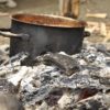 Kochen in der GlutCuocere a fuoco lentoCooking on the embersKindersommer SchnalsJuly 2017