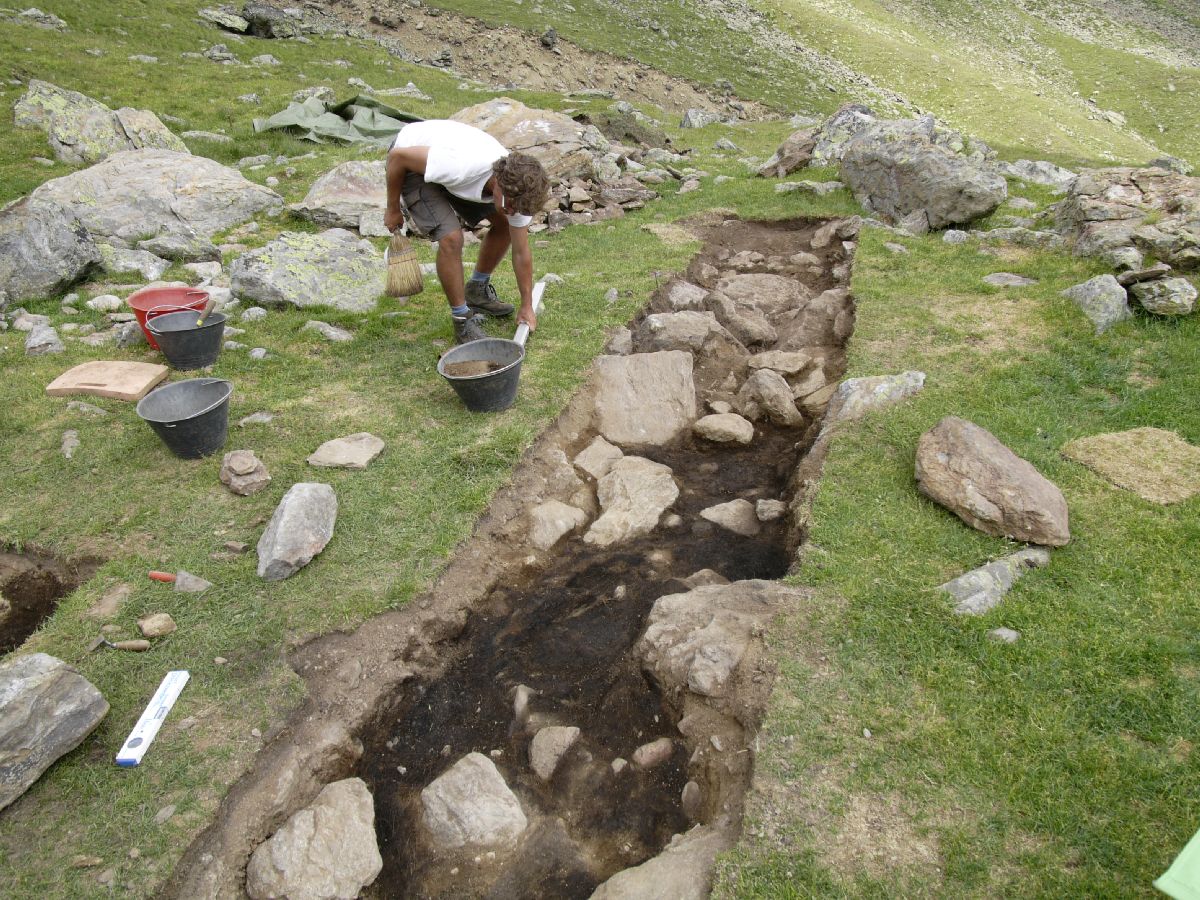 Archäologische Grabungen im FinailtalScavi archeologici in val FinaleArchaeological excavations in val Finale valley