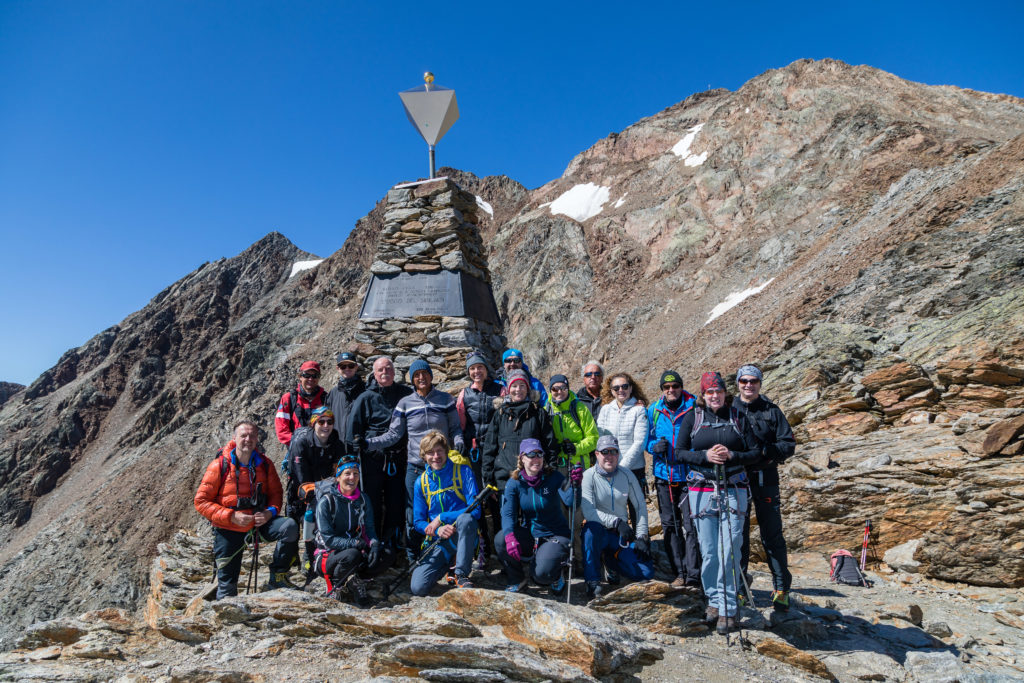 Schnalstal: Simon Messner begleitet einen Exclusivtermin der Ötzi Glacier Tour zur Fundstelle von Ötzi<br/>Val Senales: Simon Messner accompagna lÖtzi Glacier Tour che passa dal luogo di ritrovamento dellUomo venuto dal giaccio<br/>Val Senales Valley: Simon Messner attends the Ötzi Glacier Tour, which passes by the discovery place of the Iceman<br/><br/>September 2019