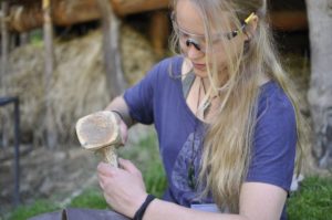 Internationales Steinschlägersymposium 2019 im archeoParc SchnalstalConferenza internazionale della scheggiatura della pietra 2019 nellarcheoParc Val SenalesInternational Flint Knapping Symposium 2019 at the archeoParc Val Senales in northern ItalyarcheoParc SchnalstalSpring 2019