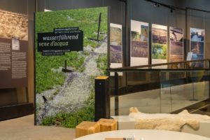 Eröffnung der Sonderausstellung Wasserführend im archeoParc SchnalstalInaugurazione della mostra Vene dacqua nellarcheoParc Val SenalesExhibition on different irrigation systems at the archeoParc Val SenalesarcheoParc Schnalstal7 July 2019