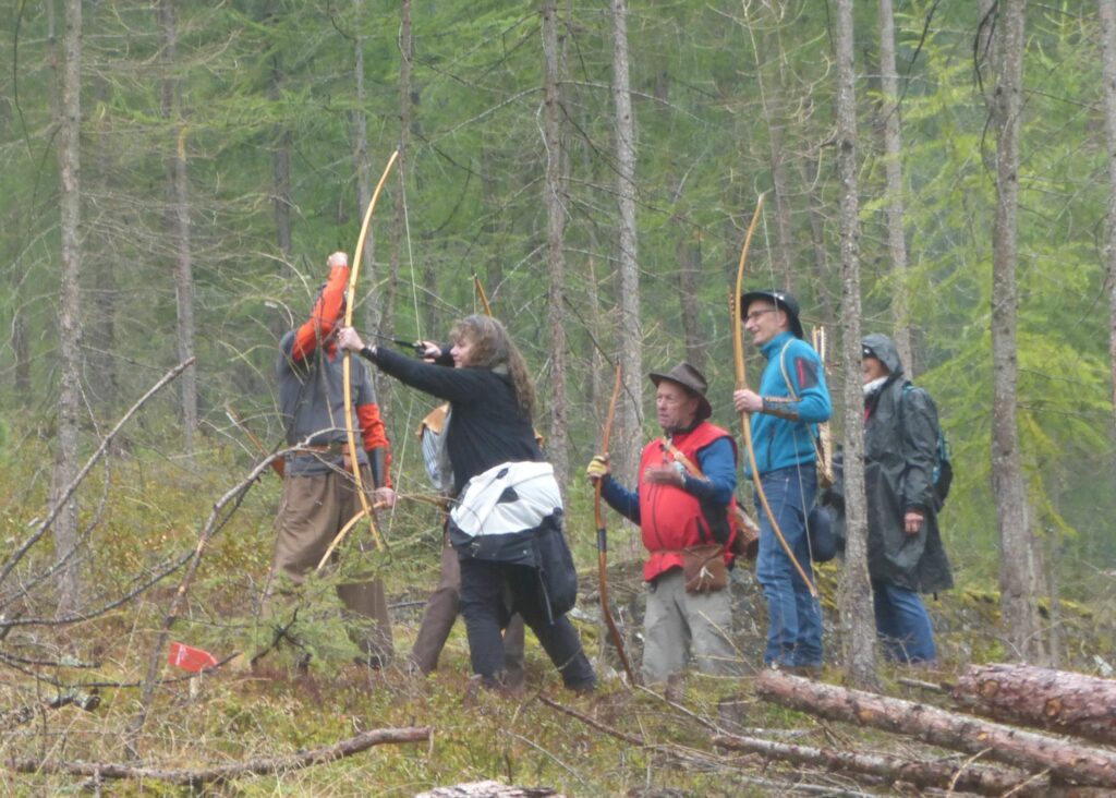 Europäische Meisterschaften im Prähistorischen Bogenschießen im Schnalstal<br/>Campionati europei di tiro con larco preistorico nella Val Senales<br/>European Championship for prehistoric archery in the Val Senales valley<br/><br/>archeoParc Schnalstal<br/>24.-25. September 2022