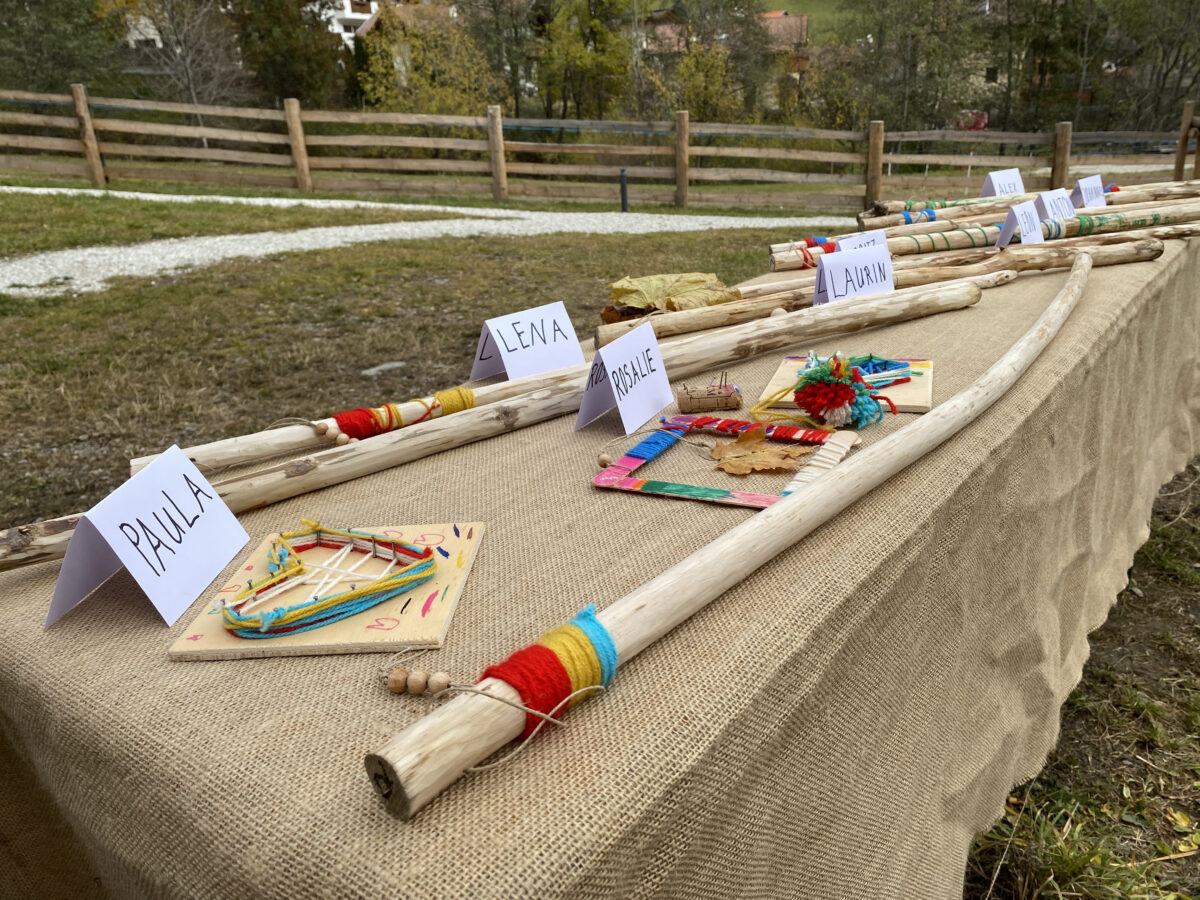 Werkstücke der Kinderwerkwoche<br/> I lavori finiti del grest autunnale<br/><br/>October 2025